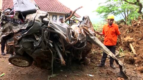 'Quake evacuation process a priority' - Indonesia's Widodo