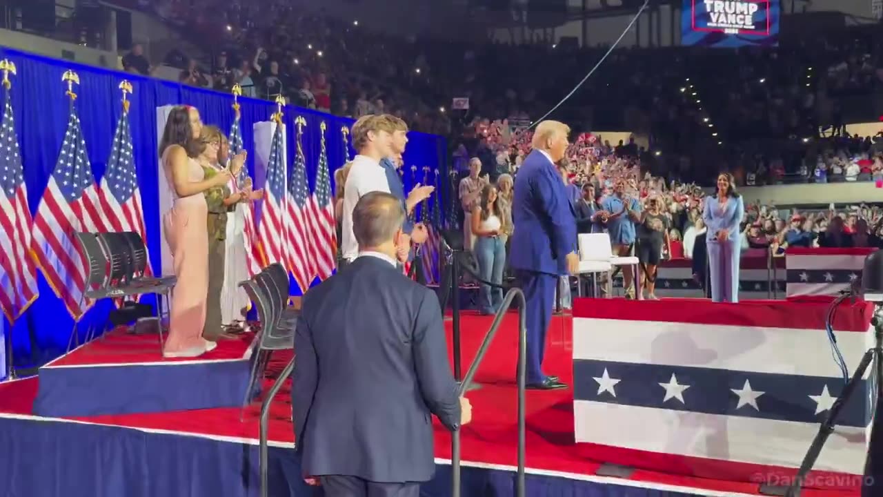 Tulsi Gabbard introduces President Donald Trump for a MASSIVE Town Hall