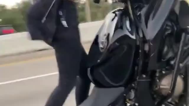 Girl riding super bike ! Super speed at highway