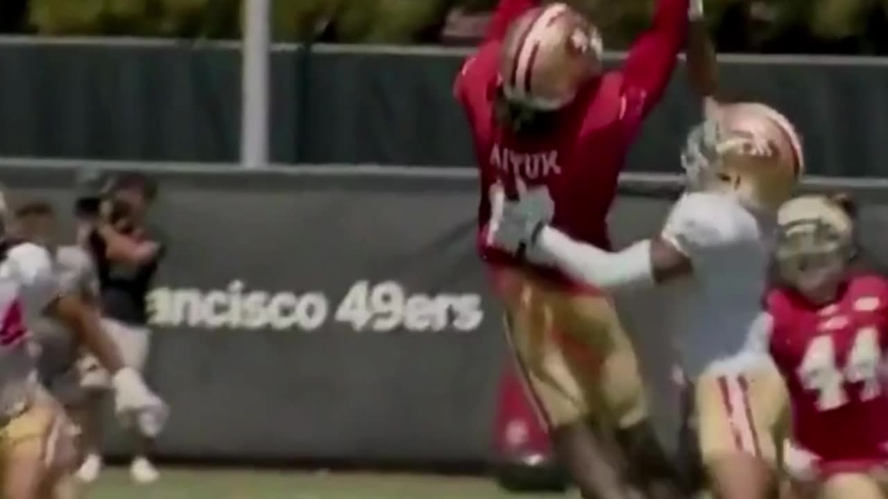 SUPER Difficult Catches from 49ers WRs #shortsvideo #shorts #nflnews