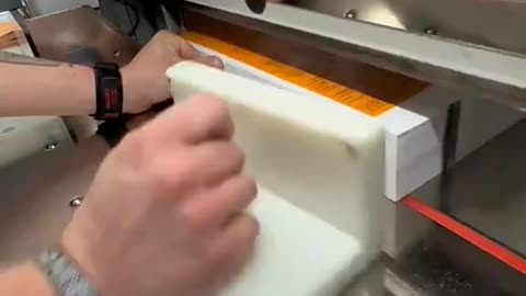 Cutting paper so satisfying
