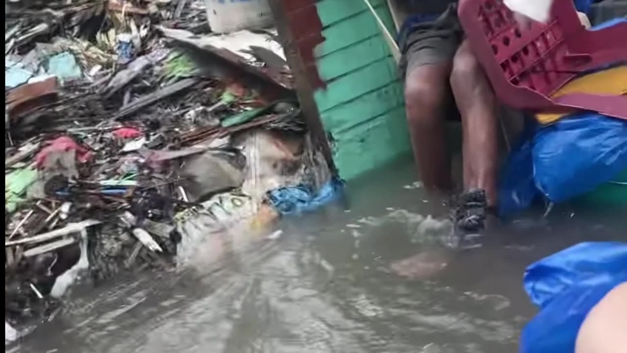 NAGHATID NG FOOD PACKAGE SI MOTHER PEBBLES