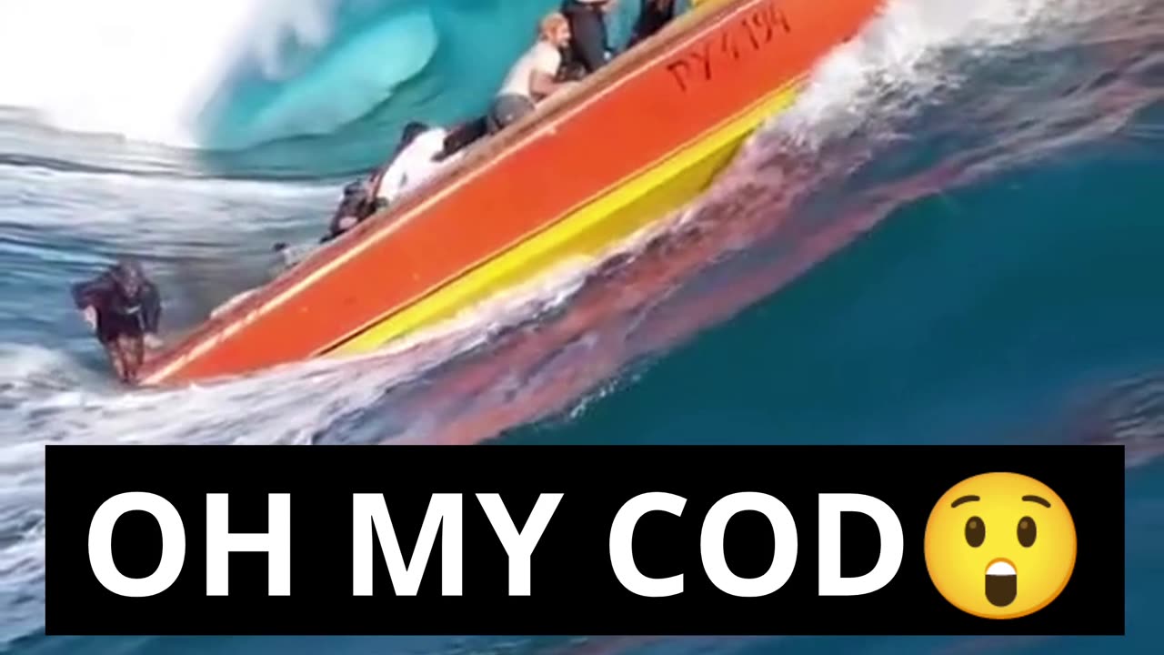 What would you do🚤🌊😱?