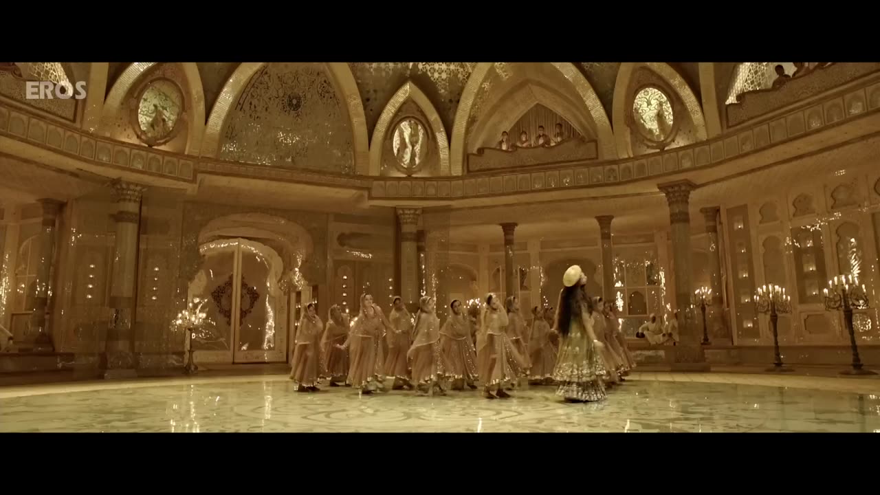 DEWANI MASTANI SONG | BAJIRAO MASTANI | RANVER SINGH AND DAPIKA PADUKUON