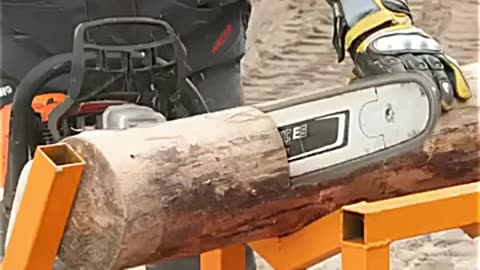 I TURNED A CHAINSAW INTO A SAWMILL!