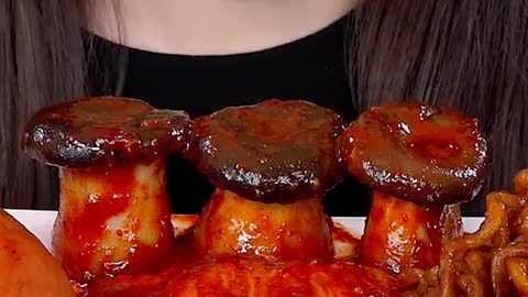 Spicy Enoki Mushrooms, Black Bean Noodles #zoeyasmr #zoeymukbang #bigbites #mukbang #asmr #food #먹방