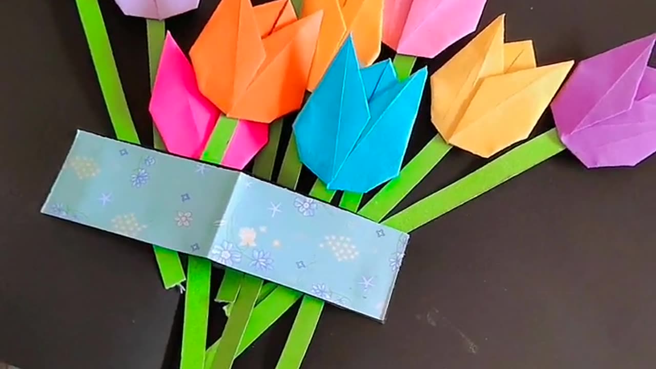 Easy origami bookmarks tutorial