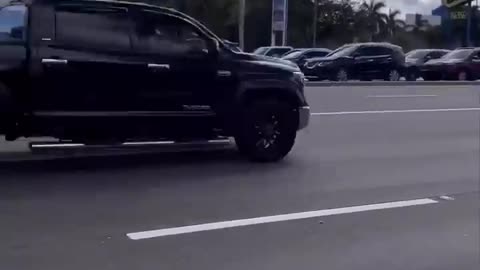 Embarrassing Driving Infront Of Cop