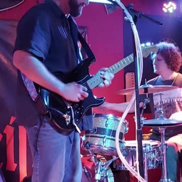 Mason Henderson (Saucy FuzZ) - LIVE @ Undertow (Short 15)