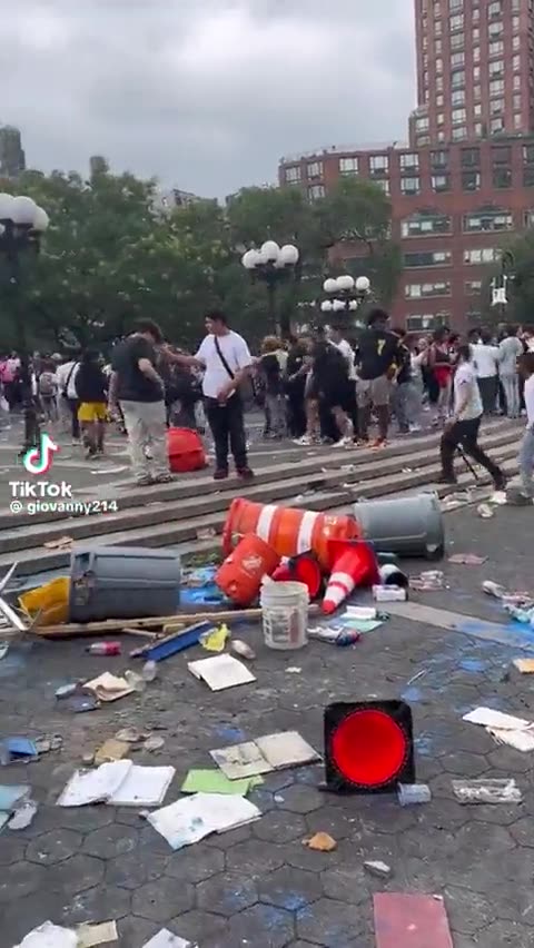 Democrats Turn NYC Into Filthy Hellhole