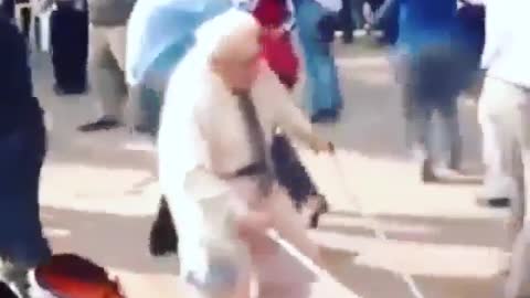 This old man is the king of street dance