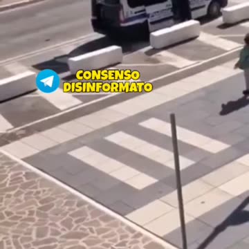 🇮🇹 Maggio 2021 - Lo multano perché era senza mascherina.