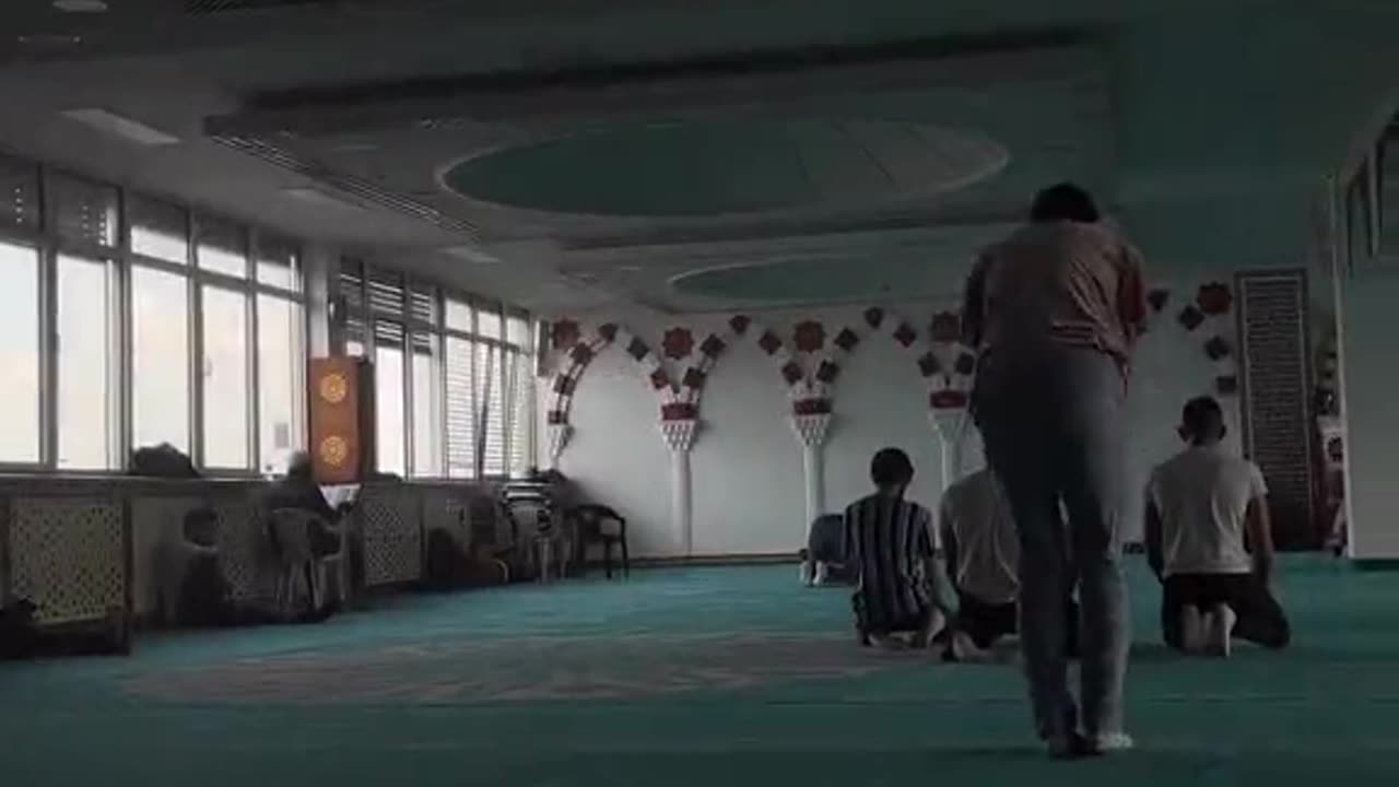 Islamic Video 13/1000 collecting muslims