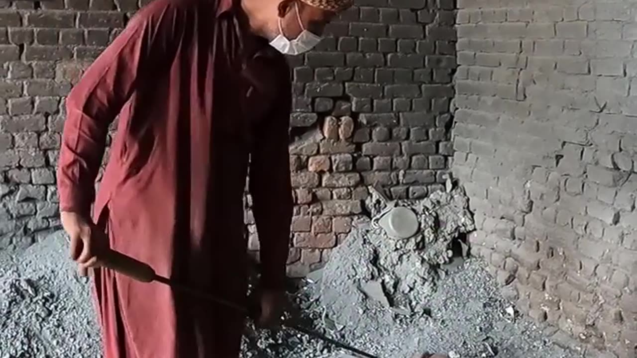 The Amazing Process of Recycling & Melting Aluminum in a Cookware Making Factory.