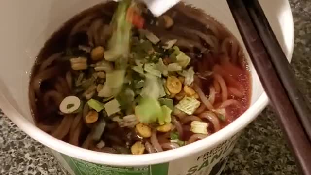 Let's Try instant Sanukiya soba noodles