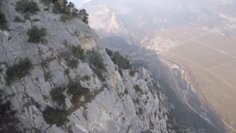 A desperate try to follow a Wingsuit with my 7 Drone