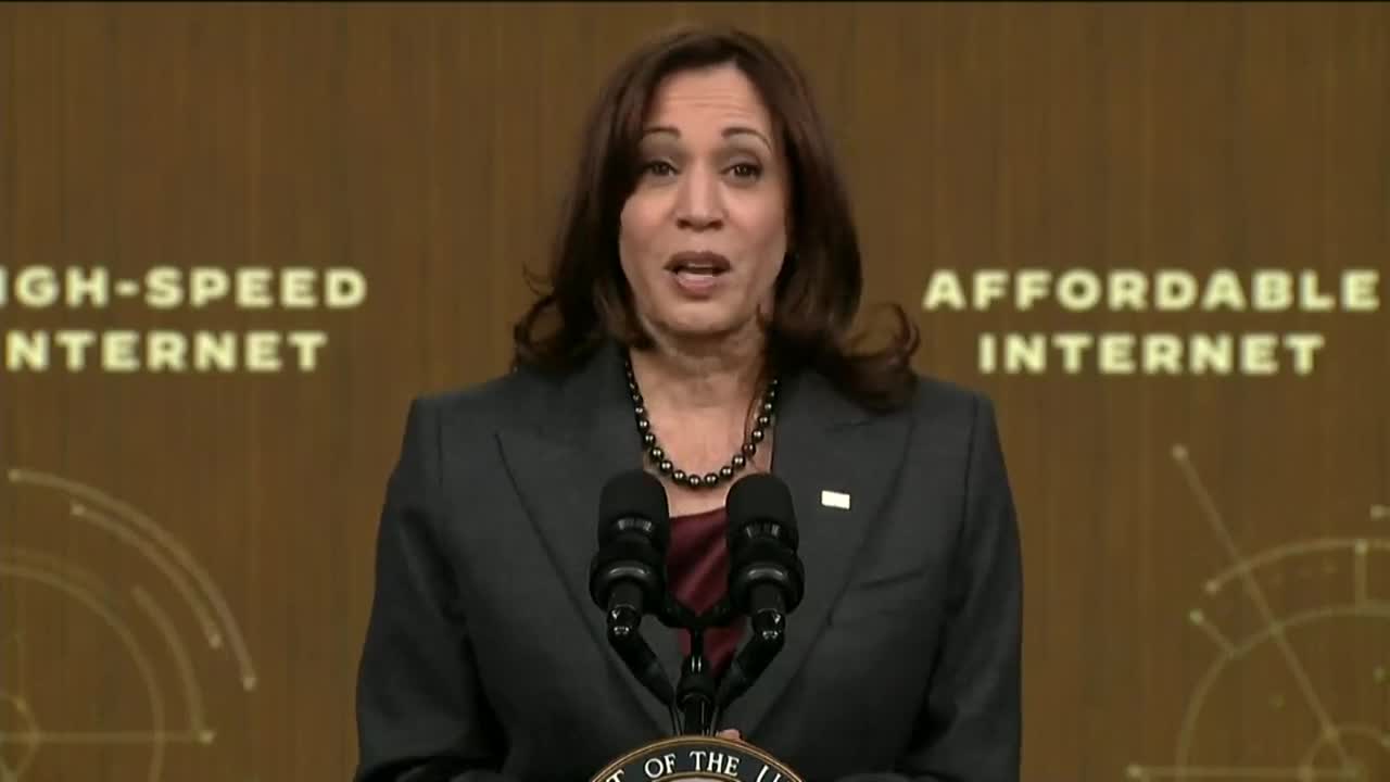 Kamala Harris Just Figured Out What The Internet Is, Delivers Speech As If Everyone is 5 Years Old