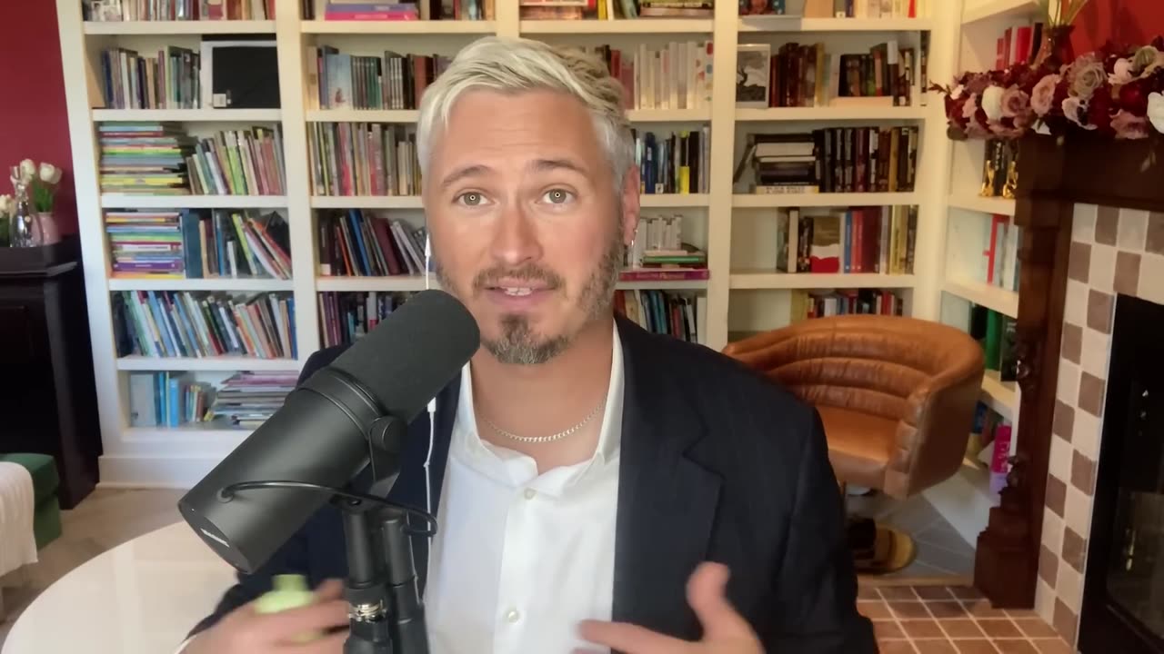 Trump GUSHES Over Anarcho-Capitalist Who SKYROCKETED Poverty _ The Kyle Kulinski Show