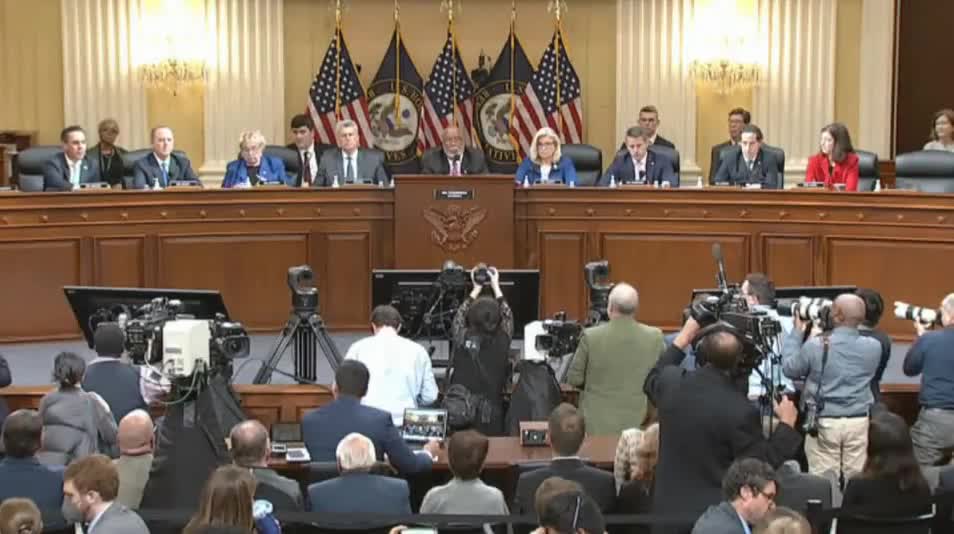 MAJOR: J6 Committee Votes To Subpoena Trump