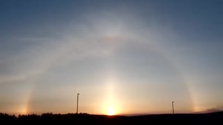Flat Earth Dome REVEALED in "Sun Dog" Reflection
