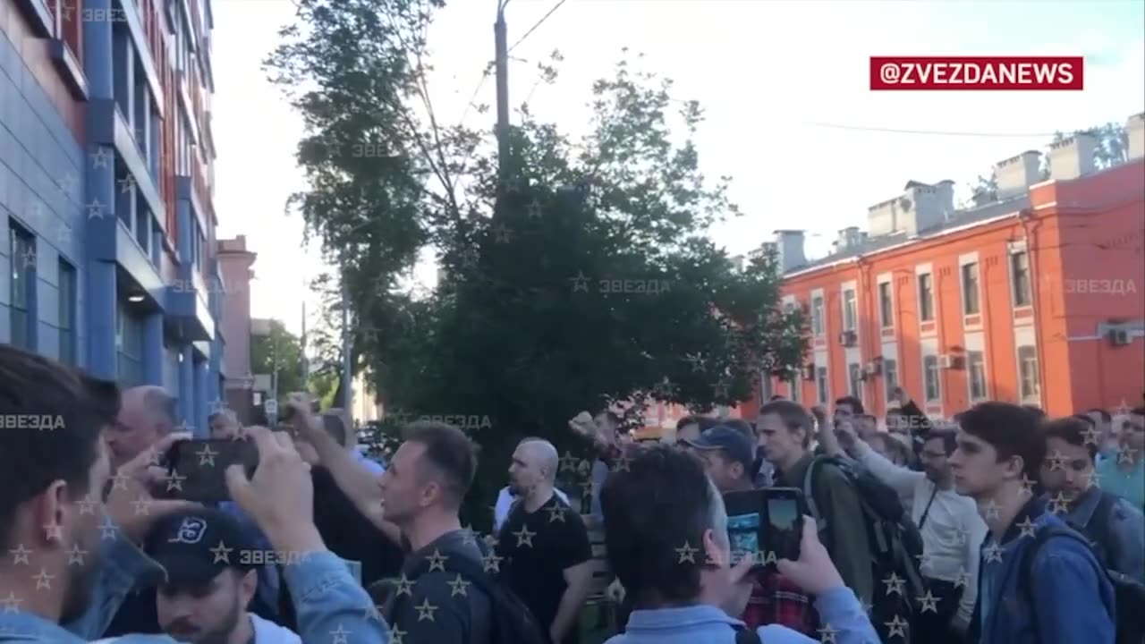 Pro-war Kremlin critic Igor Girkin arrested by Russian authorities