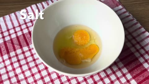 1 tortilla and 2 eggs are enough. Easy and delicious recipes