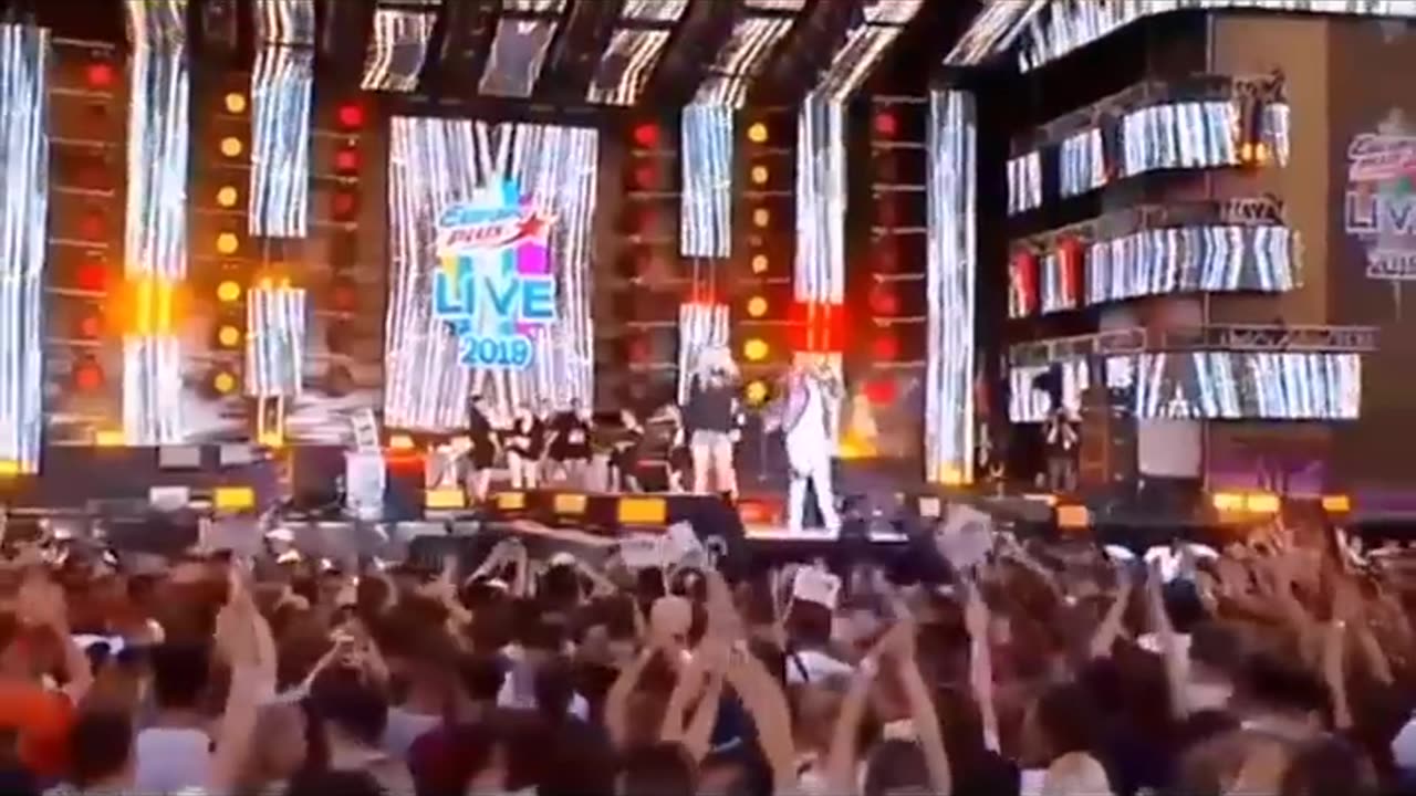 One night in Dubai song // close your eyes song shortš„