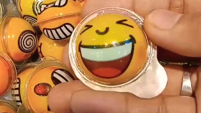 Filling Platter With Smiley