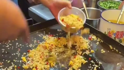 Stir Fried Rice With Eggs