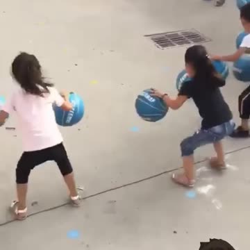 تحميم الفيل وهو مستلقي 🥰 اسعد فيل 🐘 في العالم 🌏