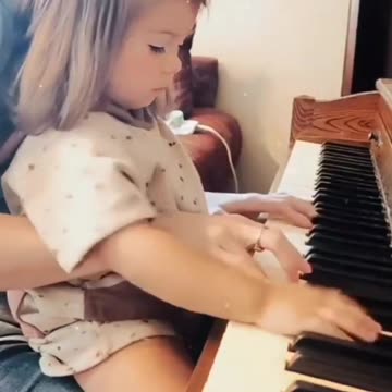Teaching My Bebe Niece How to Play the Piano
