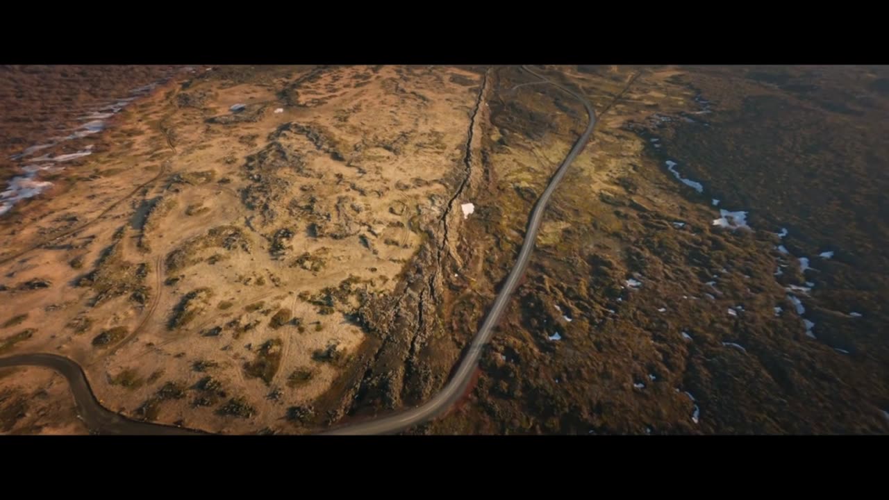 Outdoor aerial photography, recording the early morning sunrise view of the Grand Canyon