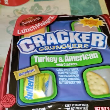 Eating Armour Lunchmakers Crackers Crunchers, Turkey & American With Crackers, Dbn, MI, 8/17/23