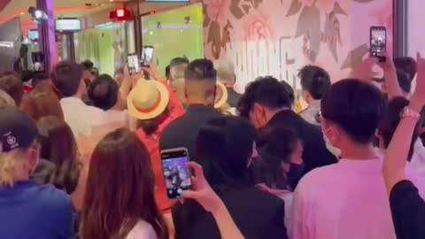 Jackson Wang at TEAMWANGdesign pop-up in Singapore for launch of SPARKLES - MUDANCE #shorts