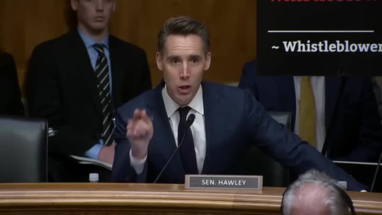 'Boeing Has A Leadership Problem'- Hawley Demands FAA Administrator Conduct Tough Oversight