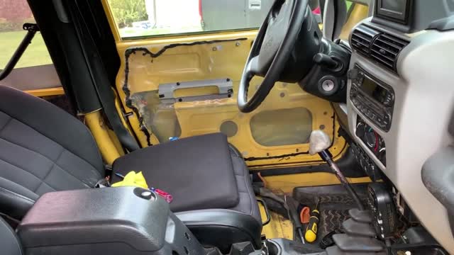 2004 Jeep Wrangler TJ Door Panel Removal