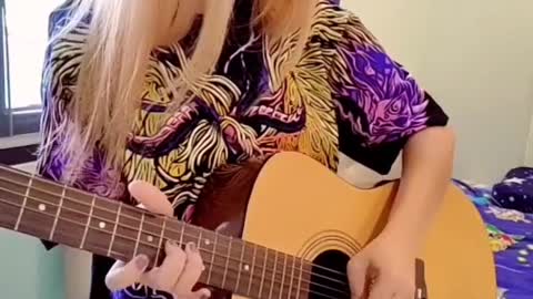 Great guitar and beautiful