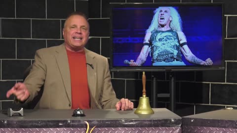SISSY FIGHT!!! TWISTED SISTER Vs TRANNIES
