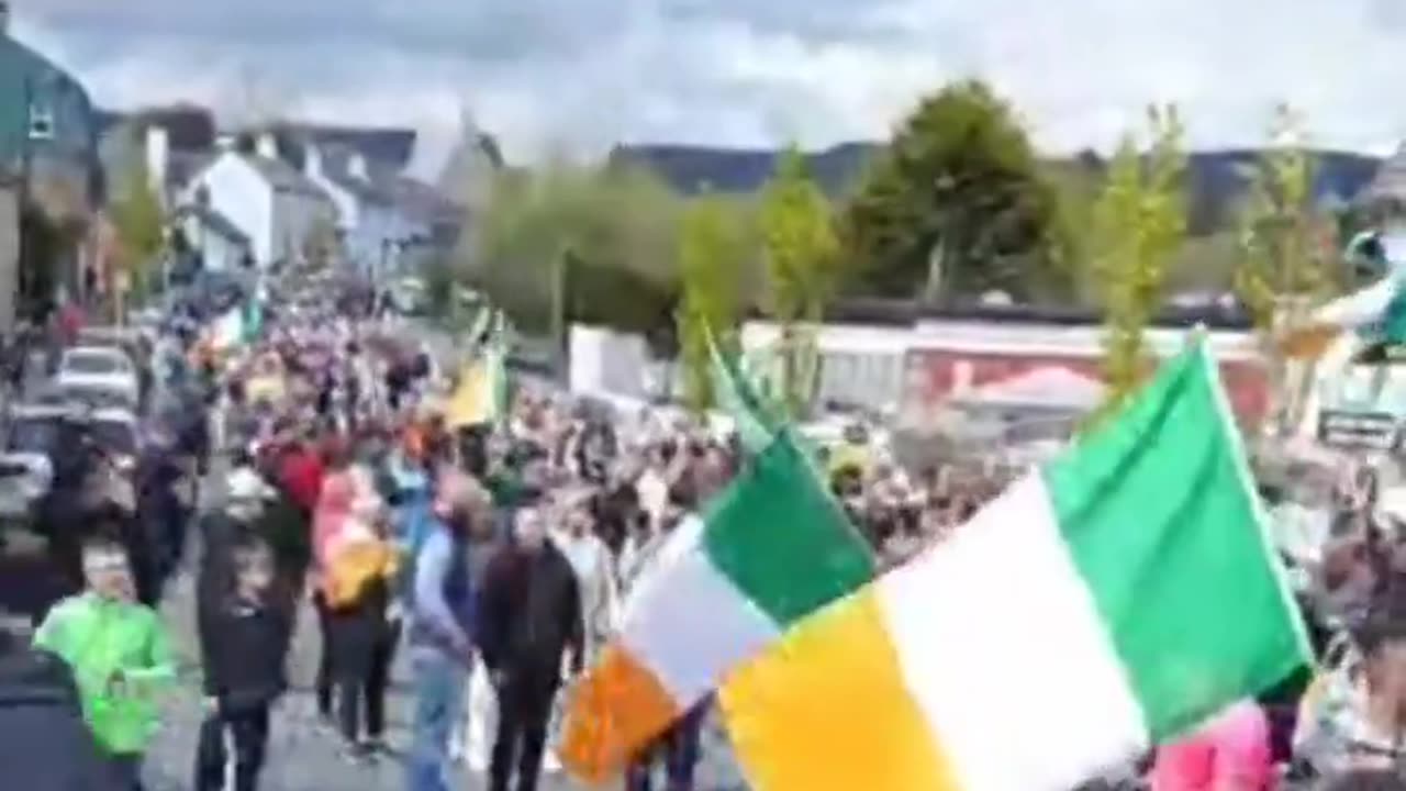 Massive crowd saying no to mass immigration in Newtownmountkennedy