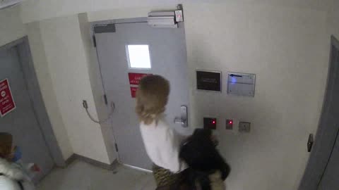 5180CHOBBANorthLobbyStair8_2021-01-06_21h40min03s657ms.mp4