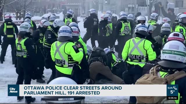 Ottawa police clear downtown streets- NEWS OF WORLD