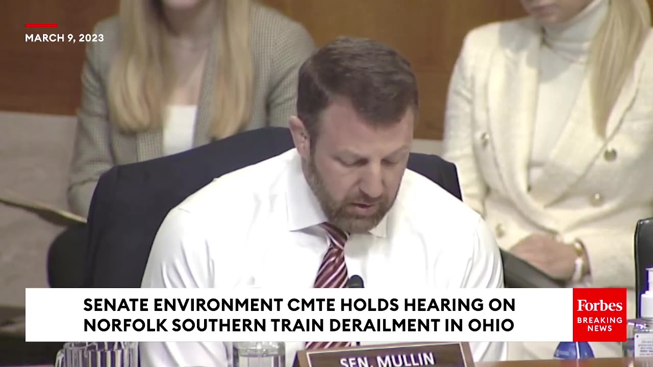 ‘Take Responsibility’- Markwayne Mullin Rips Sec. Buttigieg Over East Palestine Derailment Response