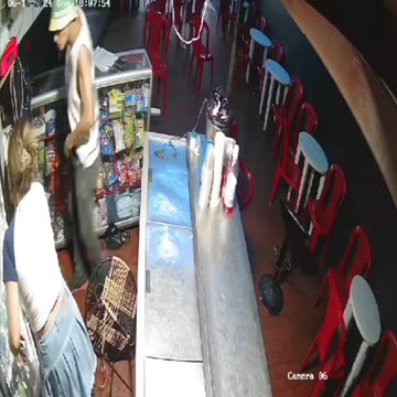 ATRACO EN TIENDA EN BUCARAMANGA