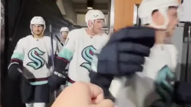 This audio 😂😂😂 (via @Seattle Kraken)