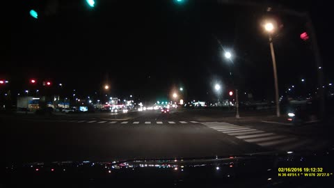 Meteor in Sky Filmed on Dashcam Portsmouth Virginia 02/16/2016