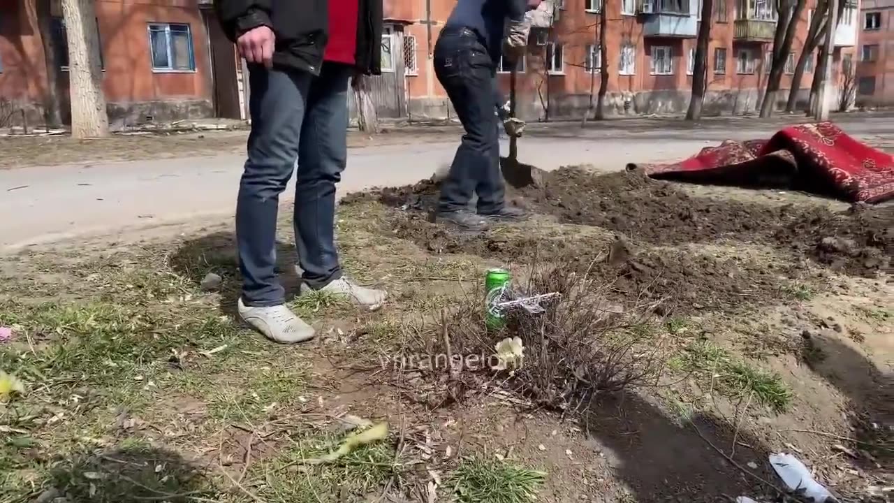 Voci dei cittadini di Mariupol .