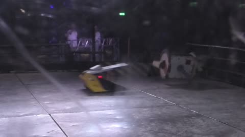 Extreme Robots Brentwood 2023: Saint Vs Iron Awe 8