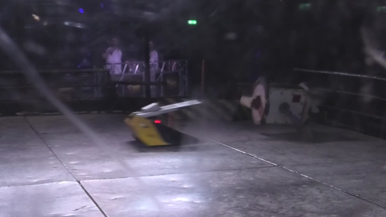 Extreme Robots Brentwood 2023: Saint Vs Iron Awe 8