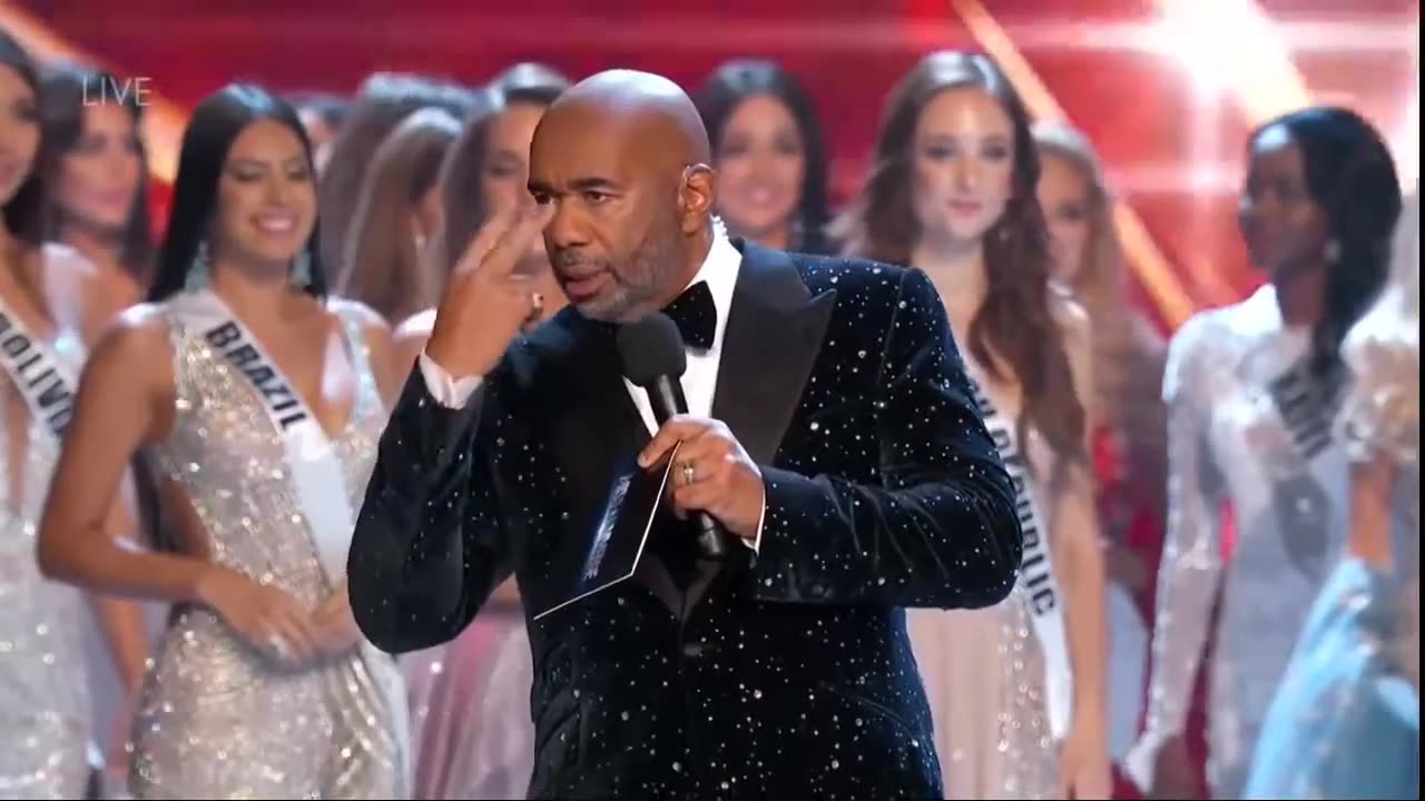 Steve Harvey the Funniest Moments at Miss Universe