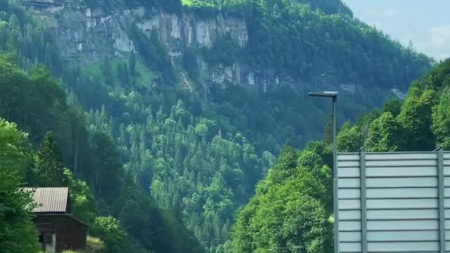 Road paradise… Lauterbrunnen🇨🇭 🎥